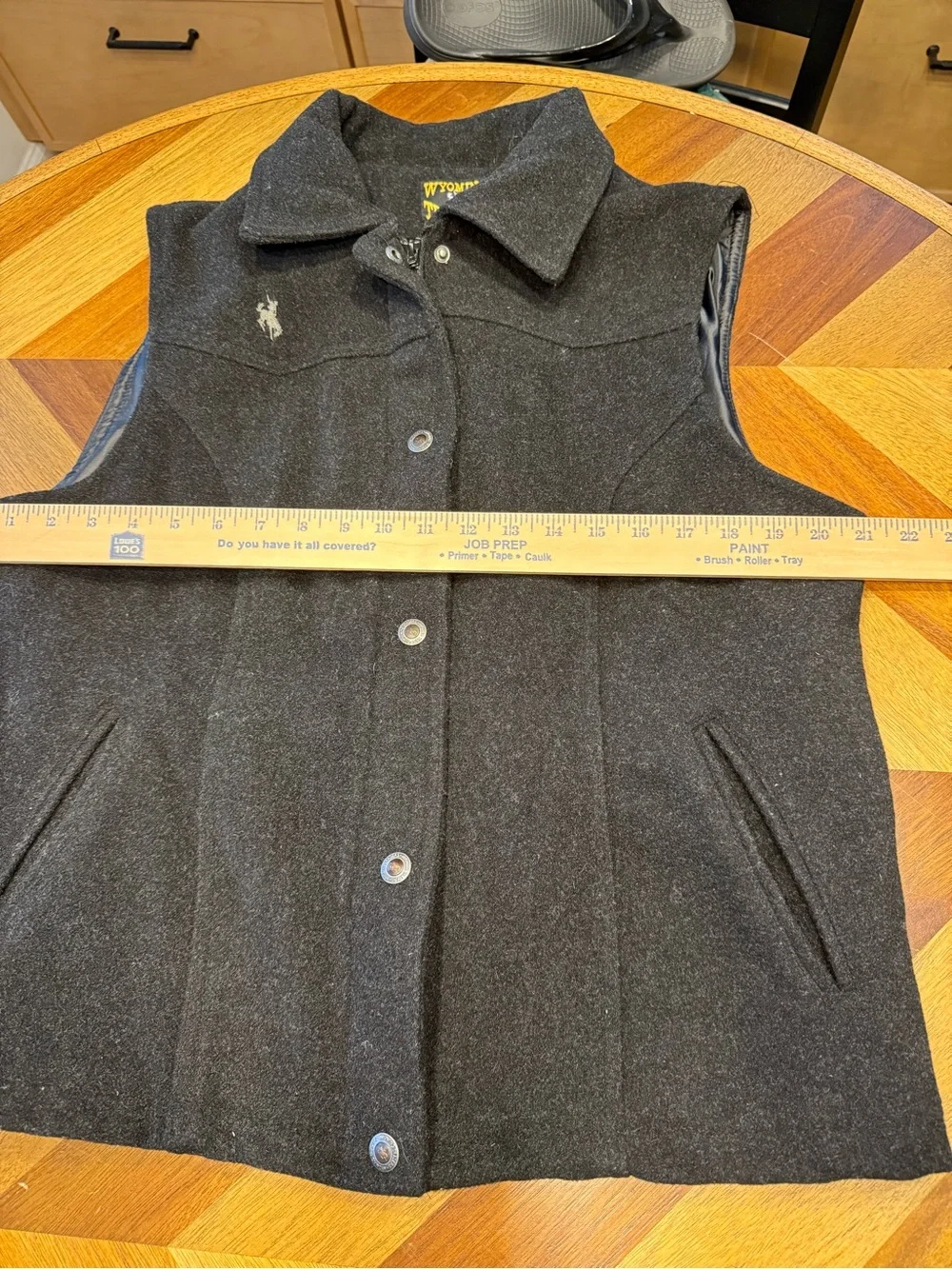 Wyoming Traders Montana Women's Black Button-Front Vest virgin wool large